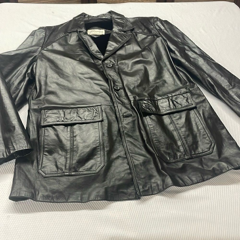 Vintage VTG Berman’s The Leather Expert’s Leather Coat with Zip Out Lining 46L